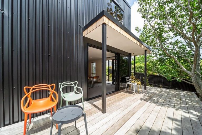 Photo of property in 28b Bayly Road, Moturoa, New Plymouth, 4310