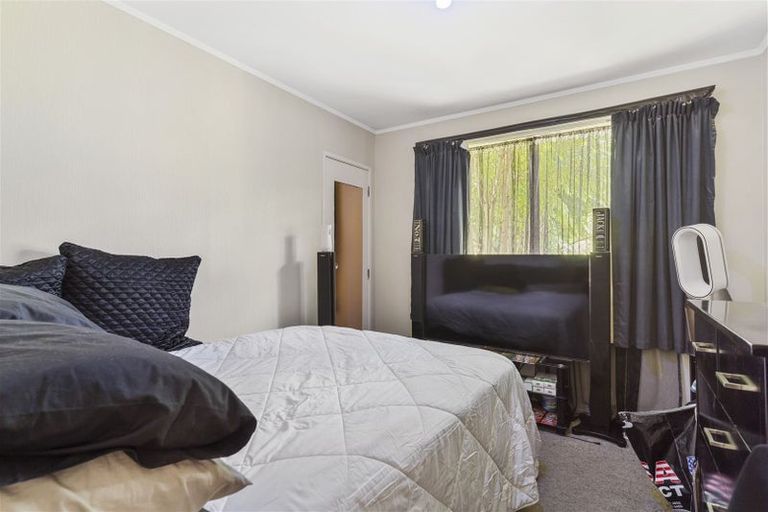 Photo of property in 13 Oakmont Place, Wattle Downs, Auckland, 2103