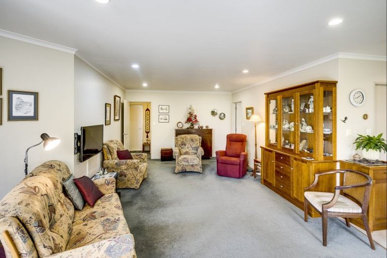 Photo of property in 219 Frimley Oaks, Frimley, Hastings, 4120