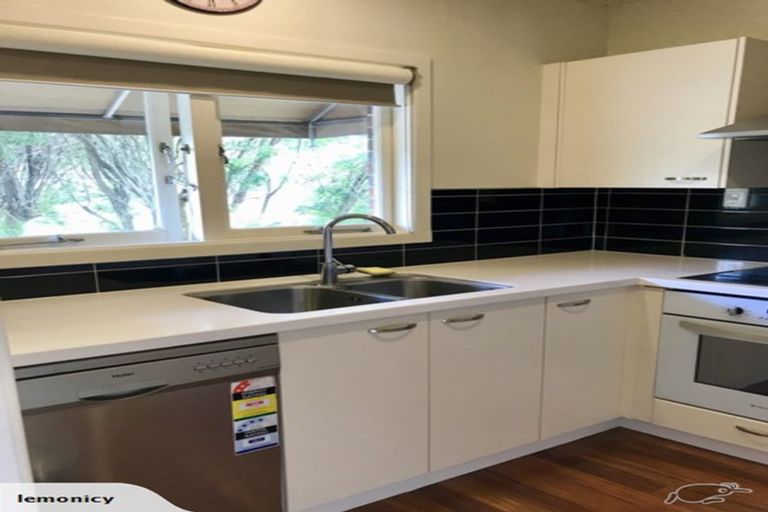 Photo of property in 7/5 Aratonga Avenue, Greenlane, Auckland, 1051
