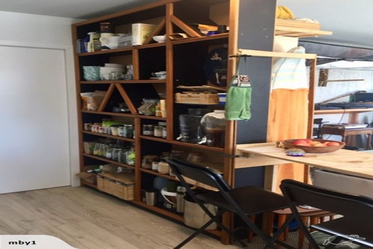 Photo of property in 7 Sauterne Road, Kumeu, 0810