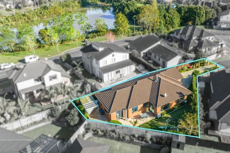 Photo of property in 3 Stow Place, Henderson, Auckland, 0612