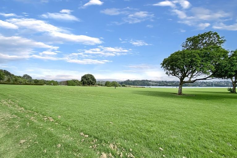 Photo of property in 91a Kiwi Esplanade, Mangere Bridge, Auckland, 2022