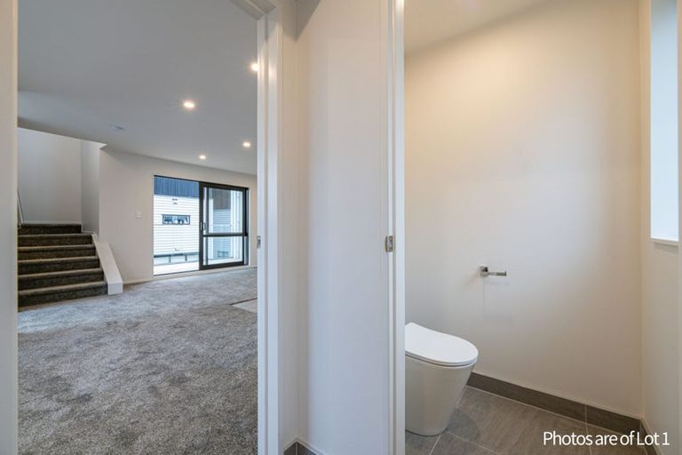 Photo of property in 5/17 Kingdale Road, Henderson, Auckland, 0610