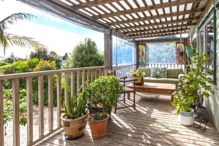 Photo of property in 19 Grange Road, Hahei, Whitianga, 3591