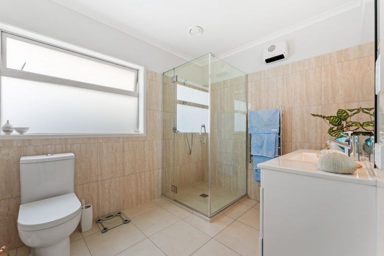 Photo of property in 26b Edward Avenue, Orewa, 0931