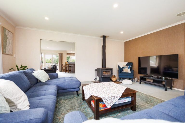 Photo of property in 57 Parnell Heights Drive, Kelvin Grove, Palmerston North, 4414