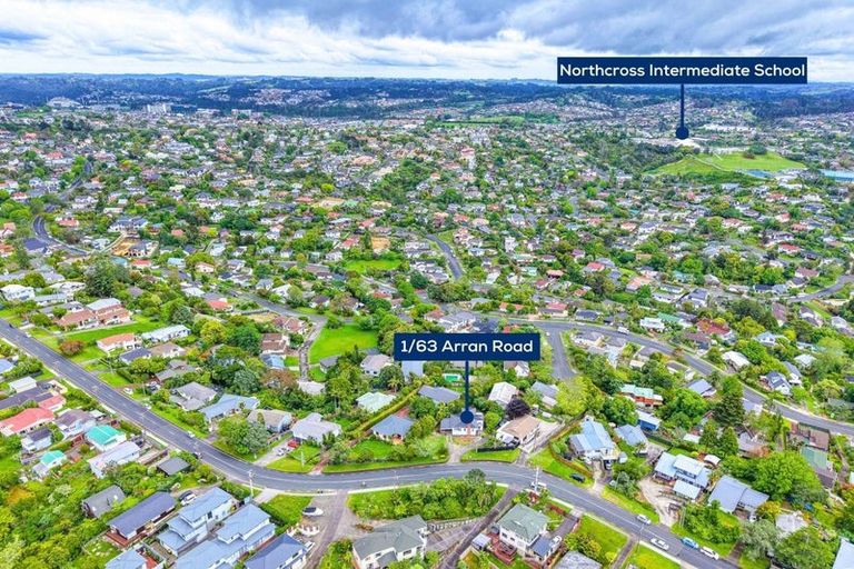 Photo of property in 1/63 Arran Road, Browns Bay, Auckland, 0630