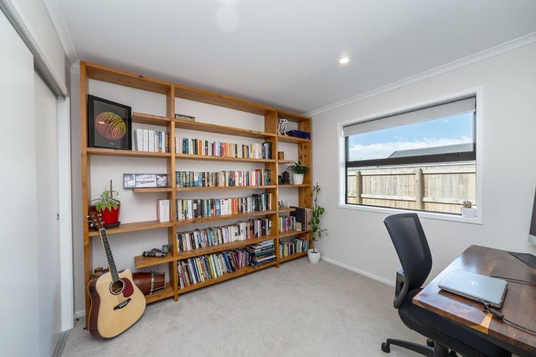 Photo of property in 7 Kakariki Crescent, Carterton, 5713
