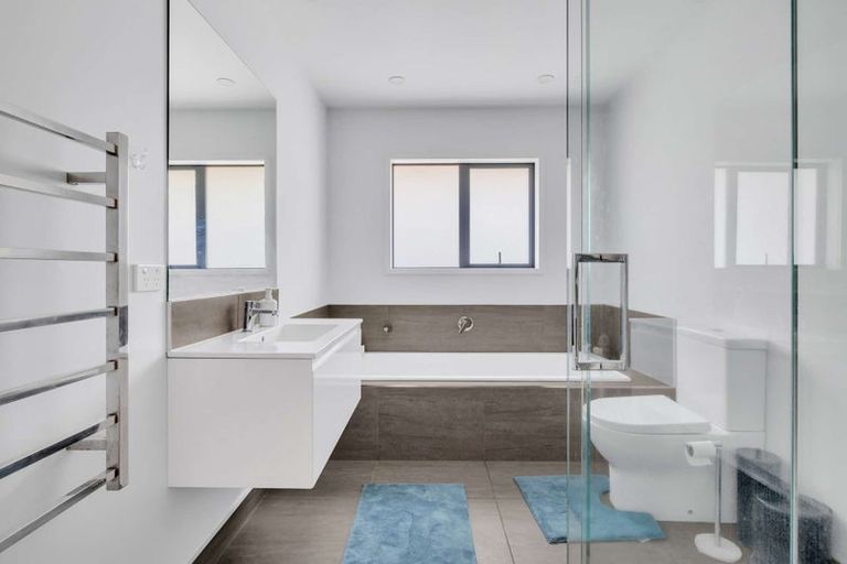 Photo of property in 51 Boundary Road, Opaheke, Papakura, 2113