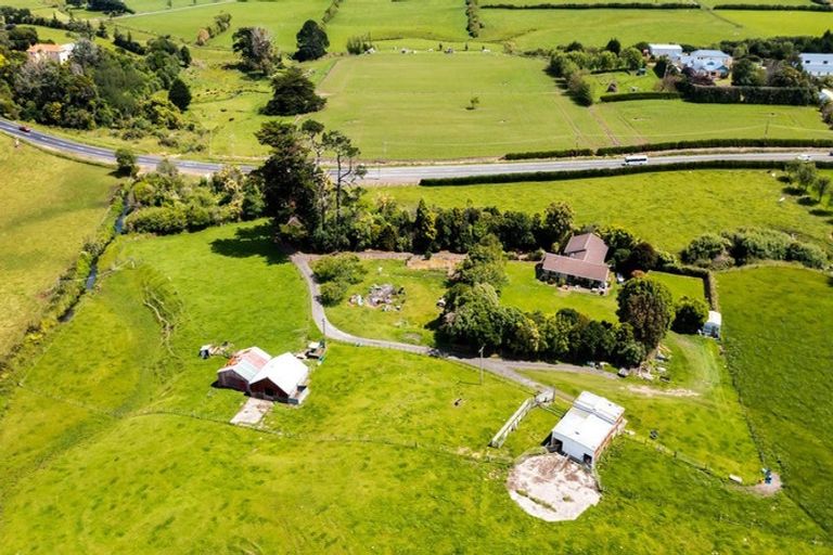 Photo of property in 174 South Road, Hawera, 4610