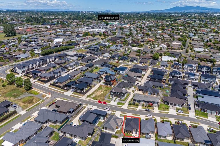 Photo of property in 22 North Ridge Drive, Rototuna North, Hamilton, 3210