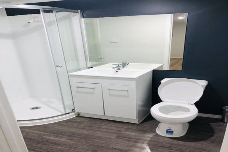 Photo of property in 71 Christmas Road, Manurewa, Auckland, 2102