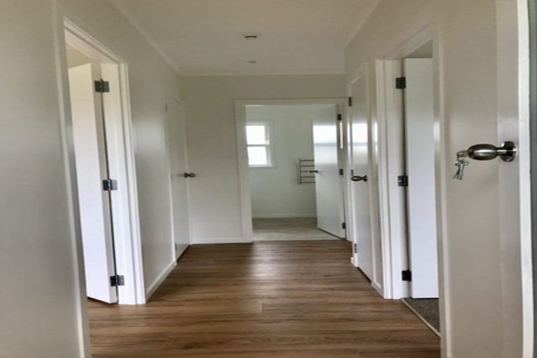 Photo of property in 2/53 Shakespeare Road, Milford, Auckland, 0620