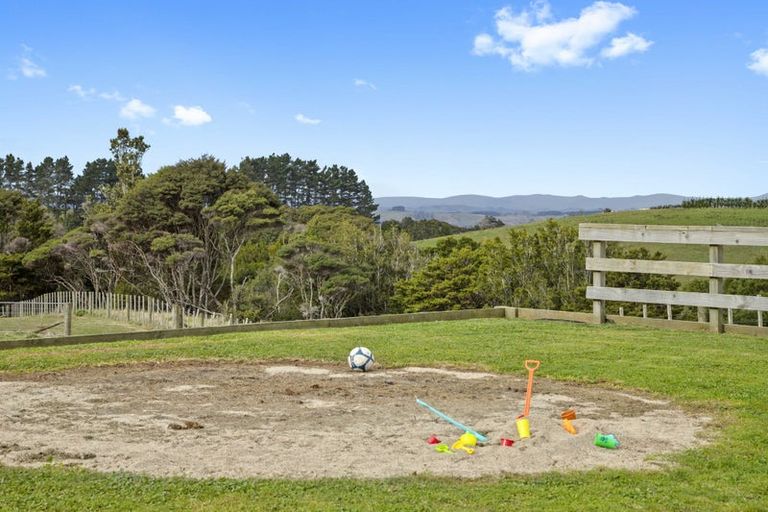 Photo of property in 1389 Highway 22, Pukekawa, Tuakau, 2696