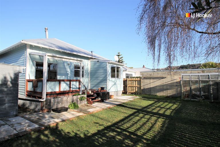 Photo of property in 324 Bay View Road, South Dunedin, Dunedin, 9012