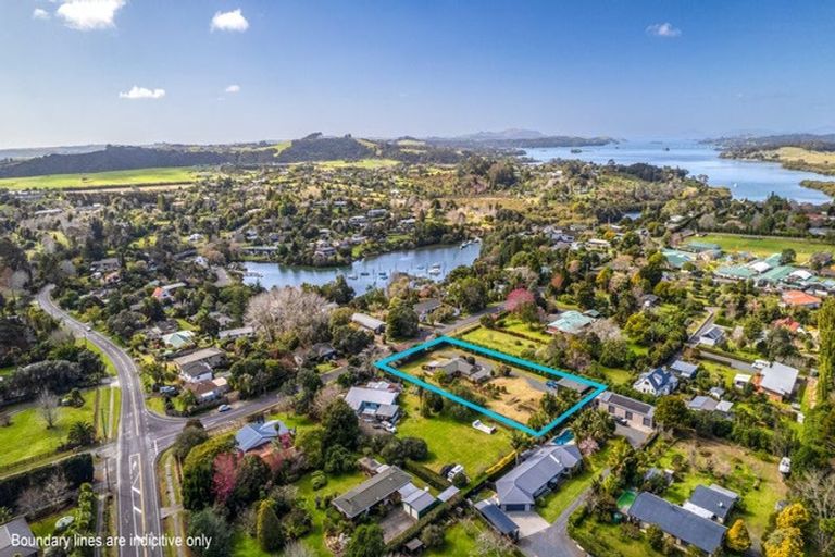 Photo of property in 5 Riverview Road, Kerikeri, 0230