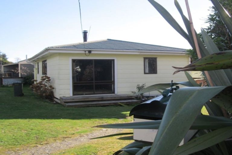 Photo of property in 43 Aylmer Street, Ross, 7812