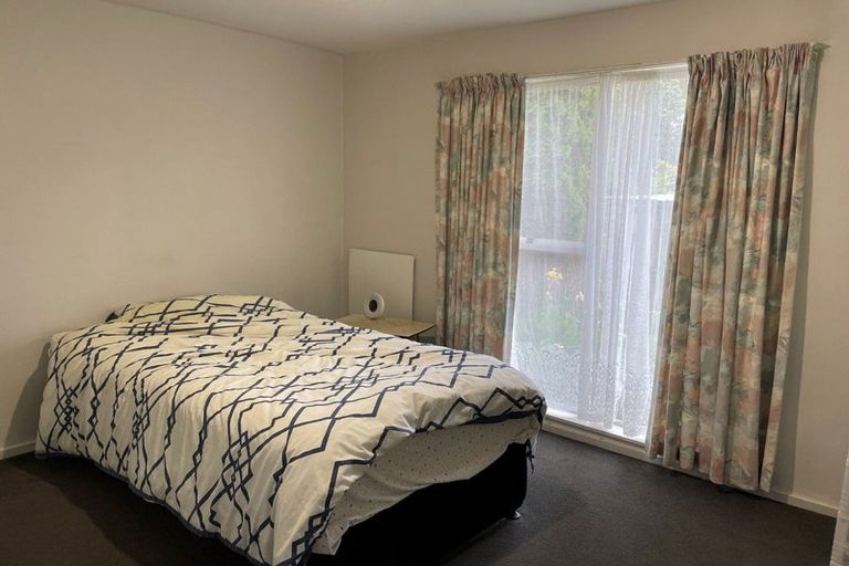 Photo of property in 3/74 Champion Street, Edgeware, Christchurch, 8013