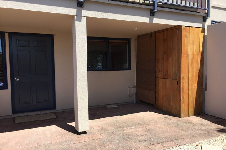 Photo of property in 1/13 John Jennings Drive, Oteha, Auckland, 0632