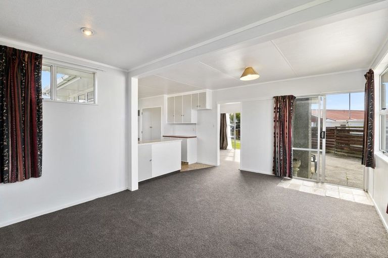 Photo of property in 2 Drake Street, Levin, 5510