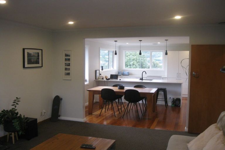 Photo of property in 17 Mascot Street, Tawa, Wellington, 5028