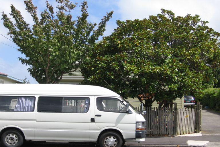 Photo of property in 154 Hinemoa Street, Birkenhead, Auckland, 0626