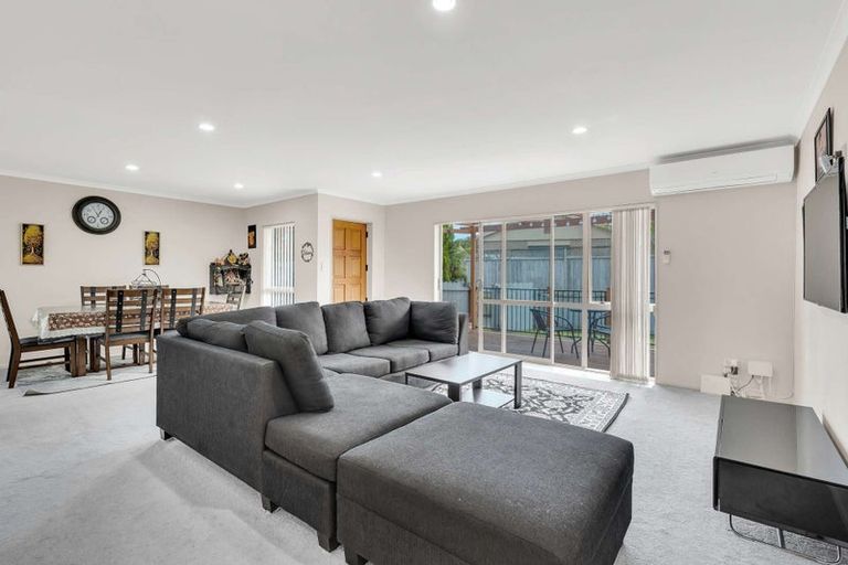 Photo of property in 63 Stratford Road, Manurewa, Auckland, 2105