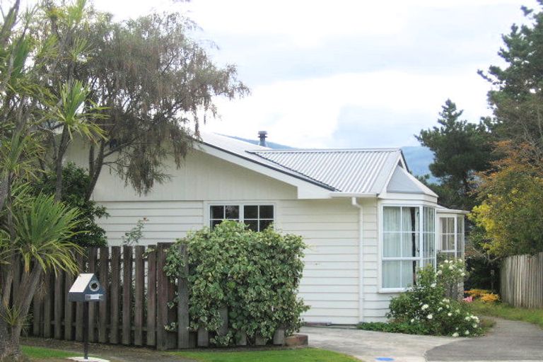 Photo of property in 9 Dunrobin Grove, Silverstream, Upper Hutt, 5019