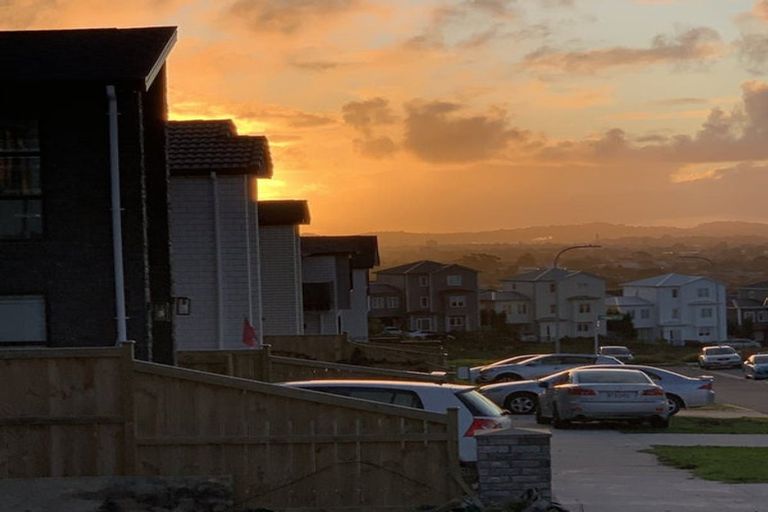 Photo of property in 34 Lime Hill Rise, Flat Bush, Auckland, 2019