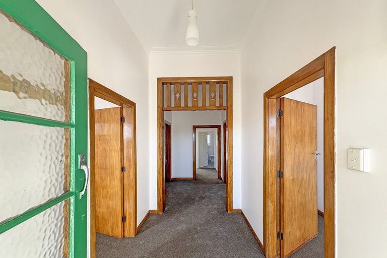 Photo of property in 232 Grey Street, Palmerston North, 4414