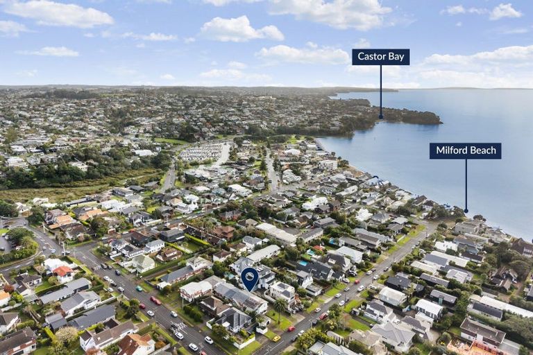 Photo of property in 2/4 Cecil Road, Milford, Auckland, 0620