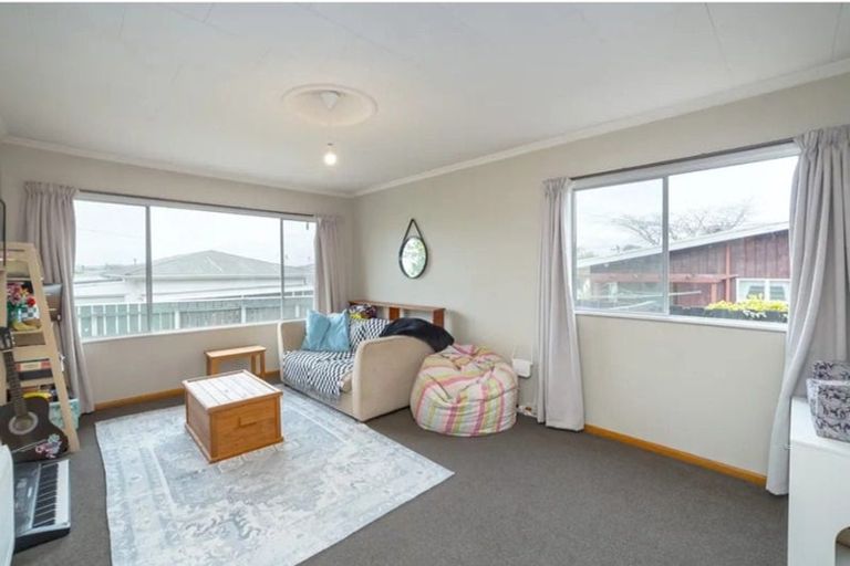 Photo of property in 17a Keir Crescent, Lansdowne, Masterton, 5810