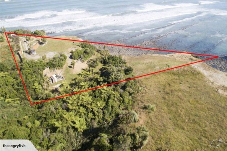 Photo of property in 20 Clifftop Lane, Cape Foulwind, 7892