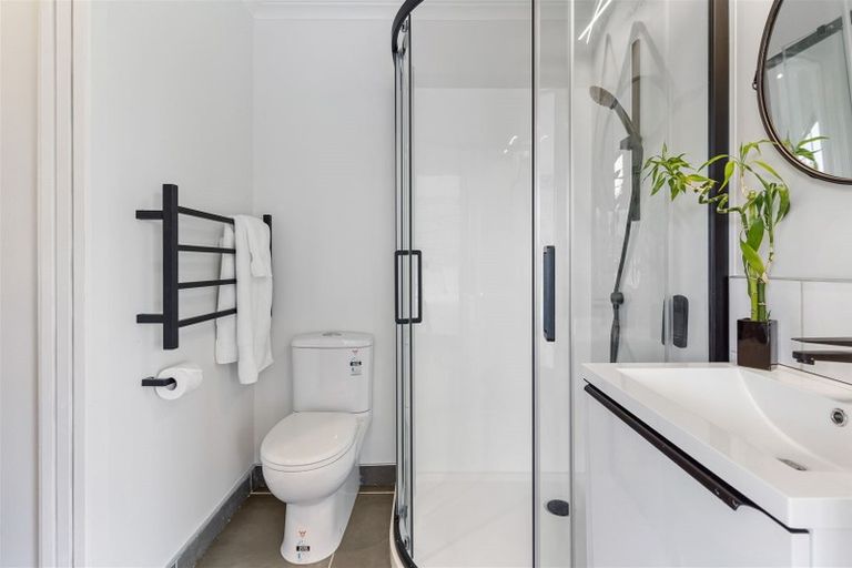 Photo of property in 31 Cockle Bay Road, Cockle Bay, Auckland, 2014