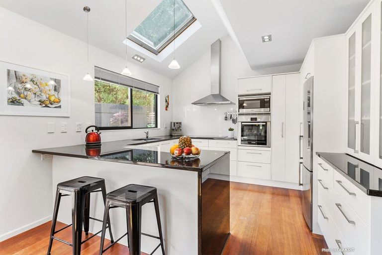 Photo of property in 6 Clark Street, Khandallah, Wellington, 6035