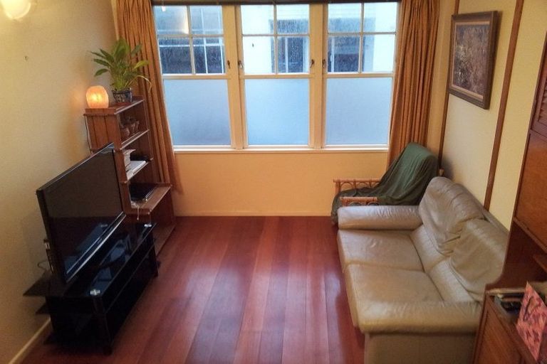 Photo of property in Hopper Street Apartments, 4/20 Hopper Street, Mount Cook, Wellington, 6011
