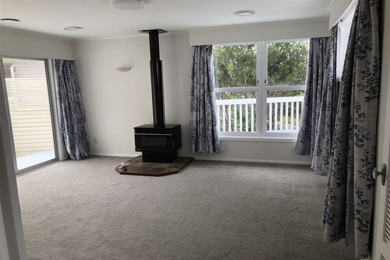 Photo of property in 10 Voltaire Street, Karori, Wellington, 6012