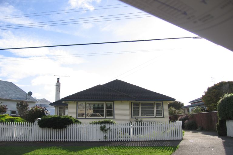 Photo of property in 5 Walters Street, Avalon, Lower Hutt, 5011
