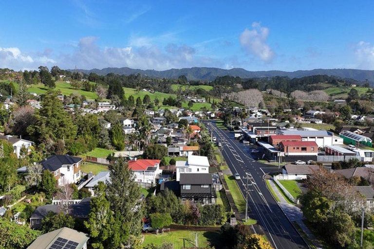 Photo of property in 200a Henderson Valley Road, Henderson, Auckland, 0612