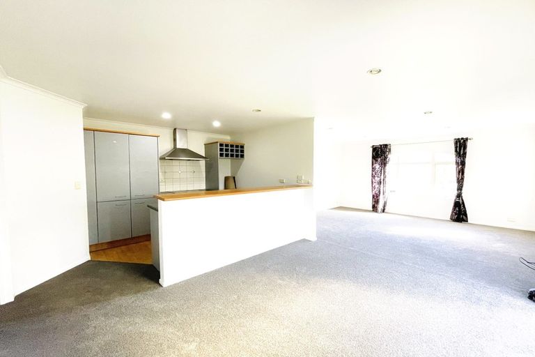 Photo of property in 19 Ironstone Place, Randwick Park, Auckland, 2105