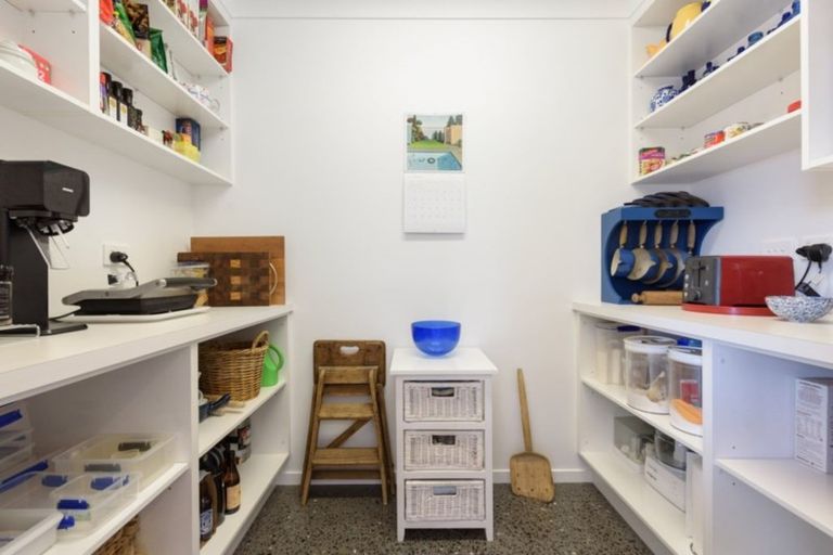 Photo of property in 33 Benmore Crescent, Pyes Pa, Tauranga, 3112