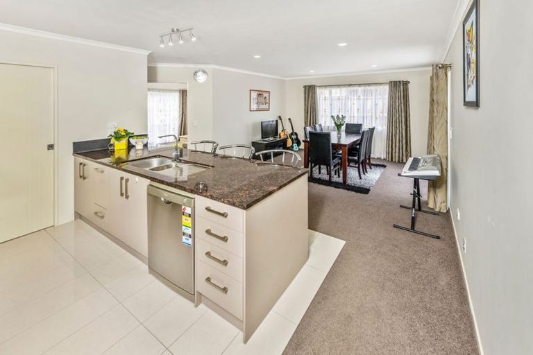 Photo of property in 392 Ormiston Road, Flat Bush, Auckland, 2019