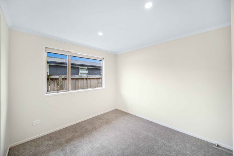 Photo of property in 22 Lamborn Drive, Papakura, 2110