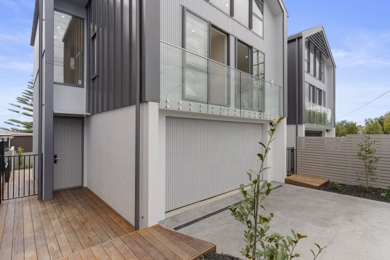 Photo of property in 108a Coronation Road, Hillcrest, Auckland, 0627