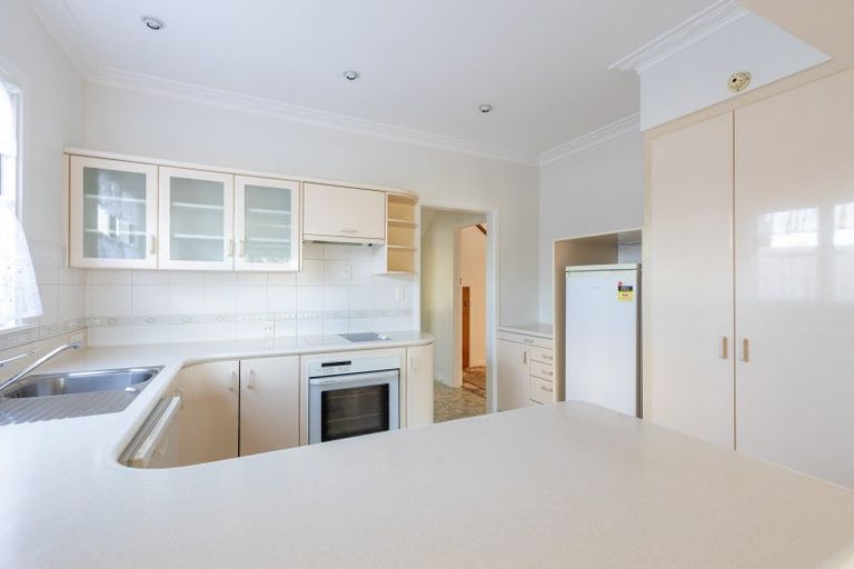 Photo of property in 65 Wallace Place, Westown, New Plymouth, 4310