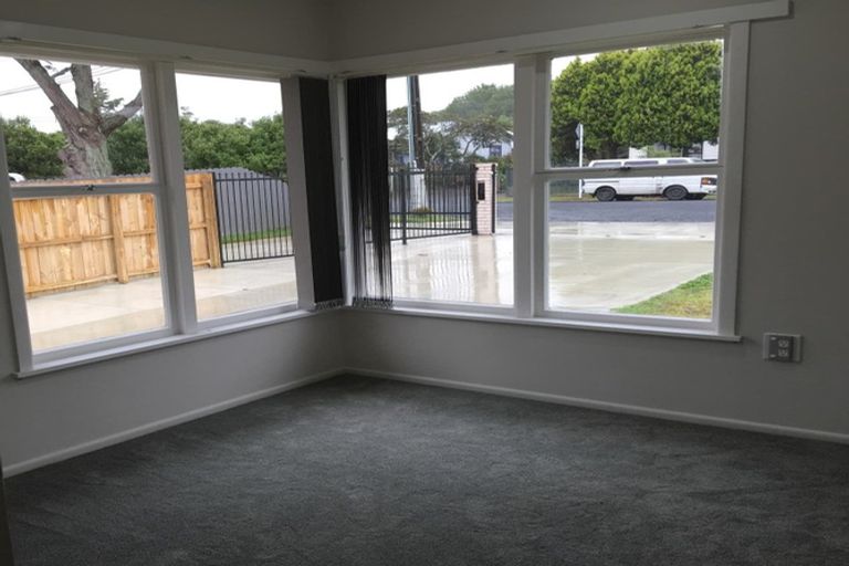 Photo of property in 39 Earlsworth Road, Mangere East, Auckland, 2024