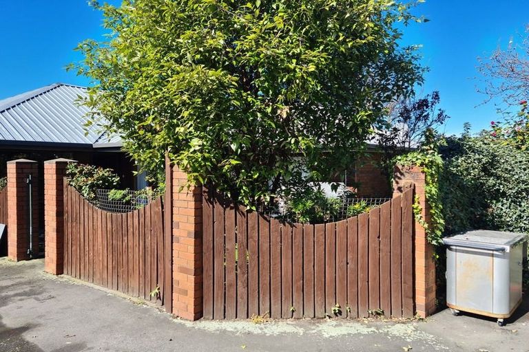 Photo of property in 1/8 Nortons Road, Avonhead, Christchurch, 8042