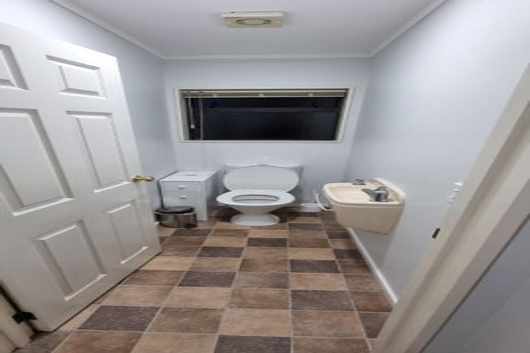 Photo of property in 11 Kotuku Drive, Paraparaumu Beach, Paraparaumu, 5032