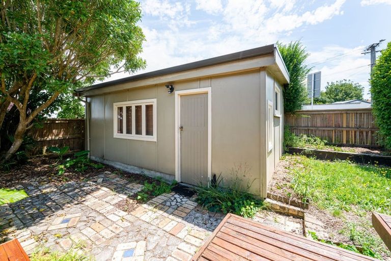 Photo of property in 18 Naylor Street, Hamilton East, Hamilton, 3216